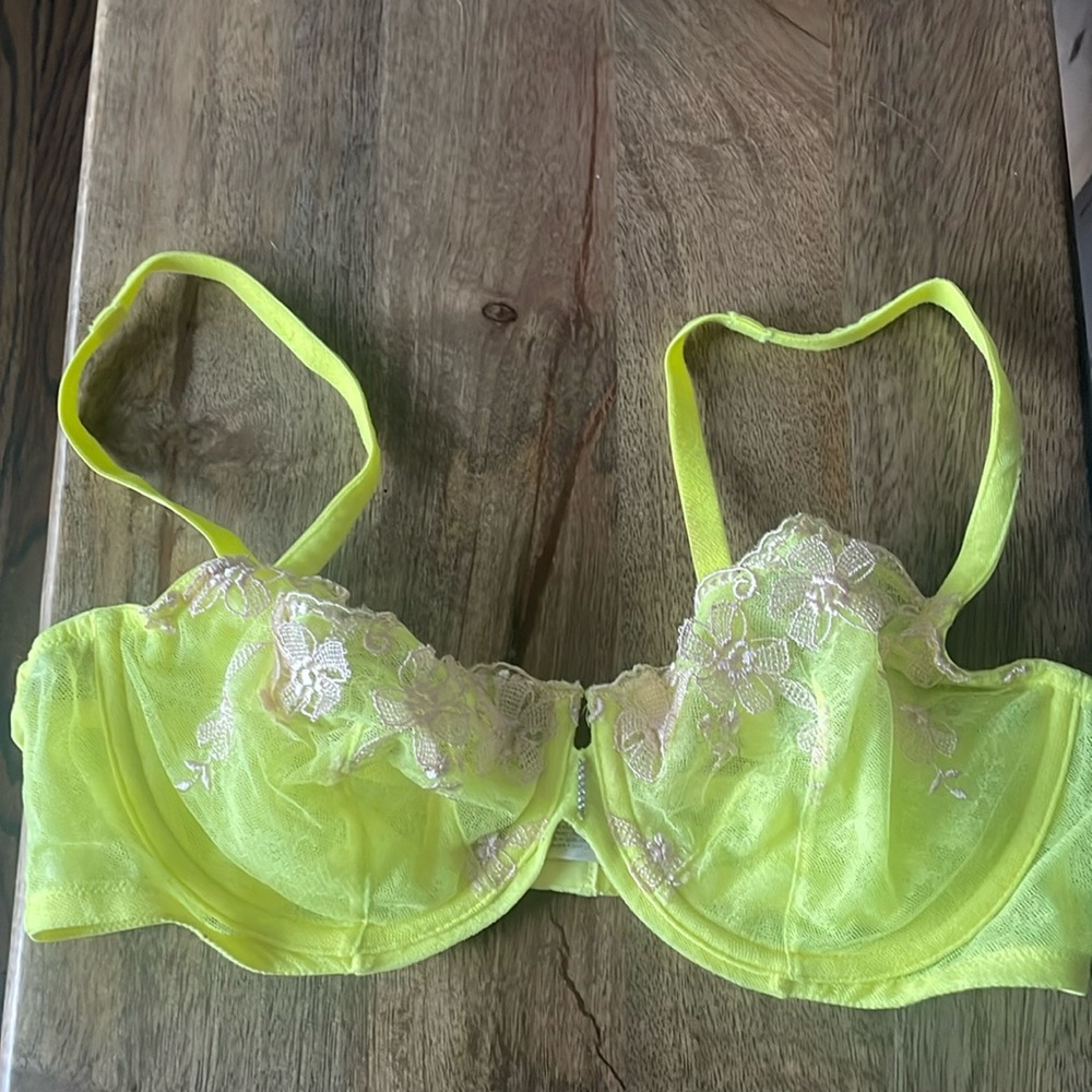 Victorias Secret Nwt 36c